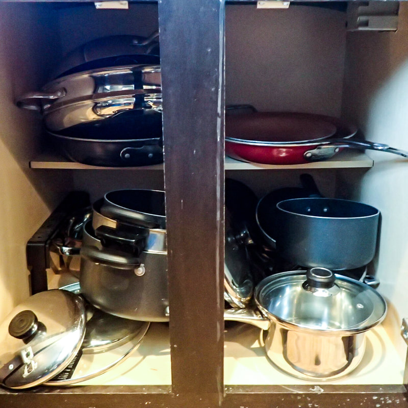 Client’s kitchen before picture. Kitchen Organization by JAM Organizing: Professional Organizer in Wilmington, NC specializing in Home Organization and Home Office Organization.